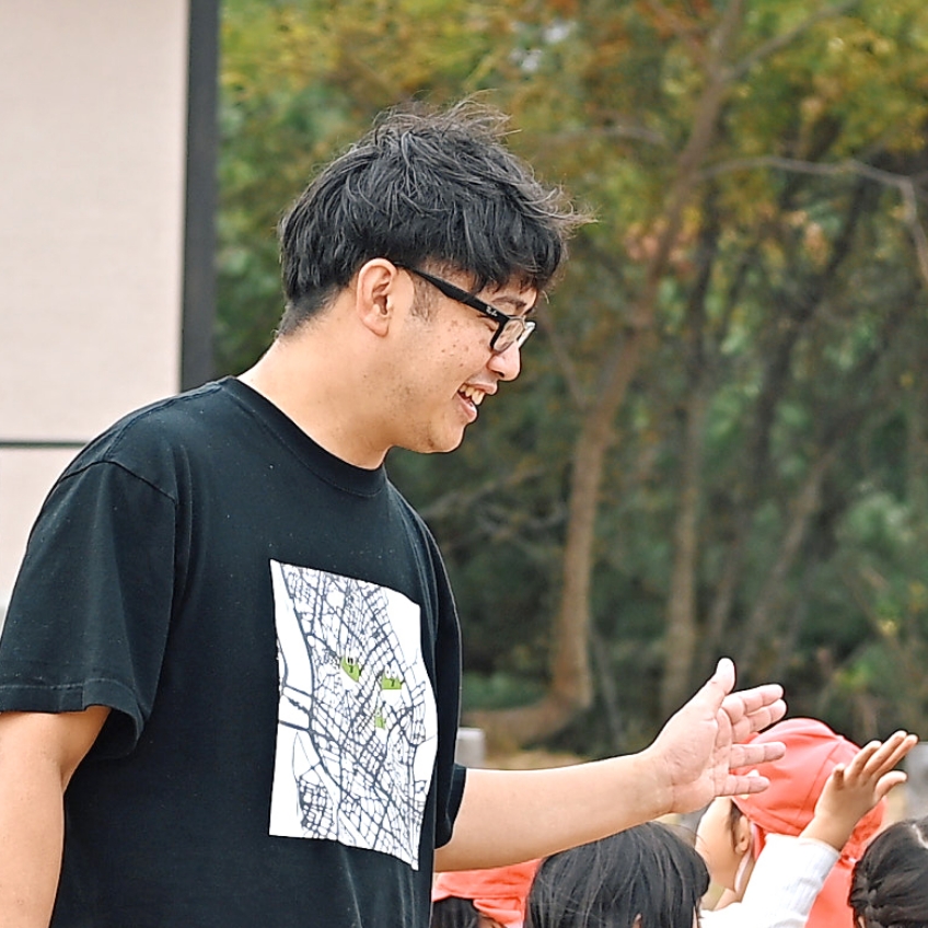 尾坂　亮